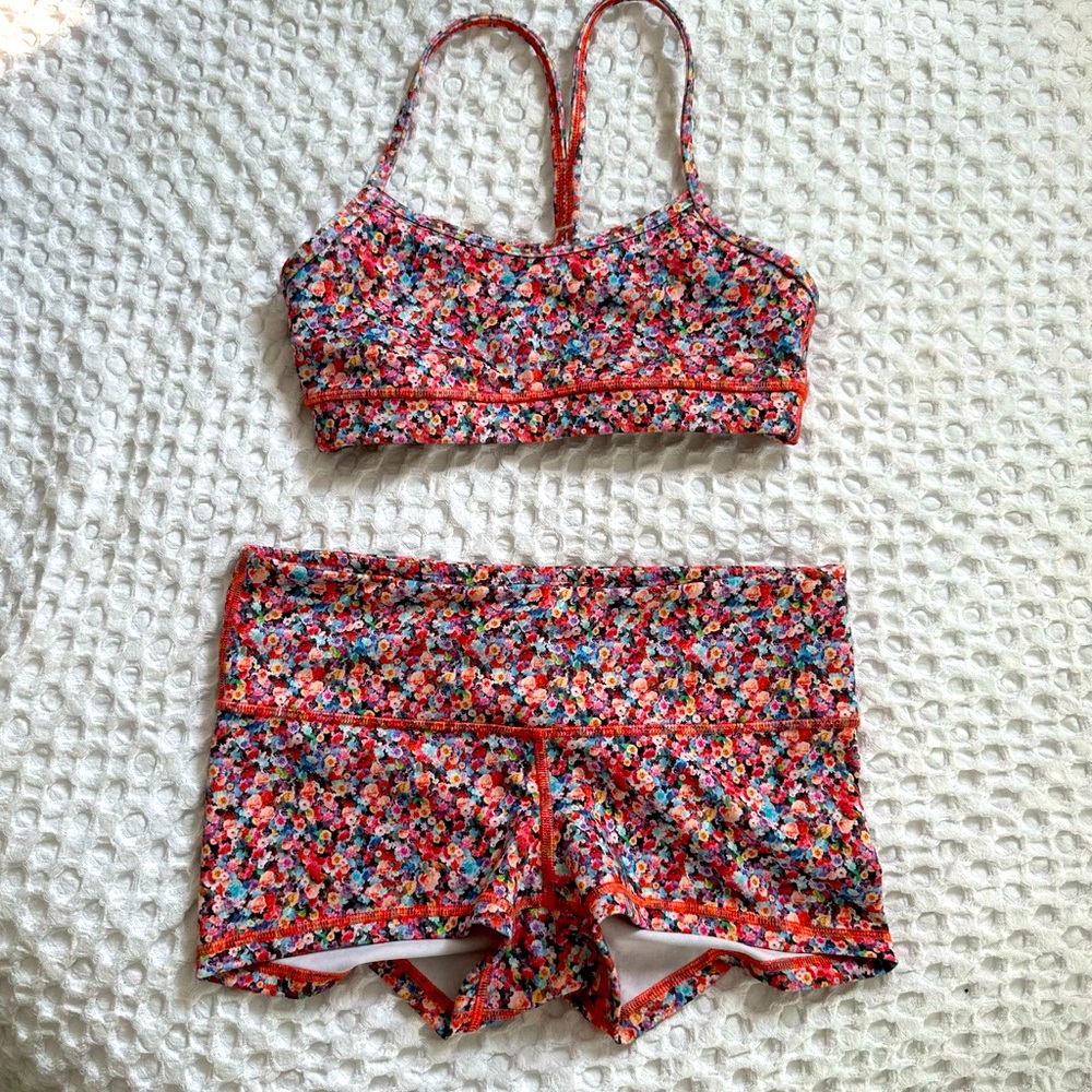 Rare coral floral lululemon sports bra and shorts set